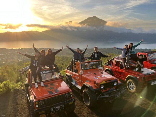 Mount Batur Jeep Sunrise Tour + Hot Springs + Trunyan Dead Island Tour